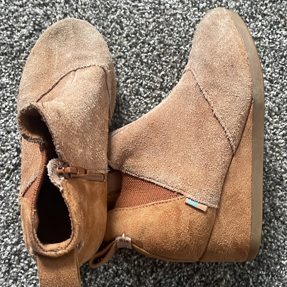 Girls Toms wedges